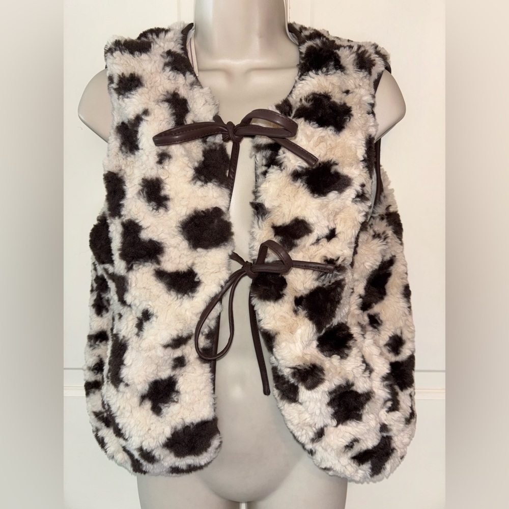 Women's Faux Fur Vest with Bow Closure